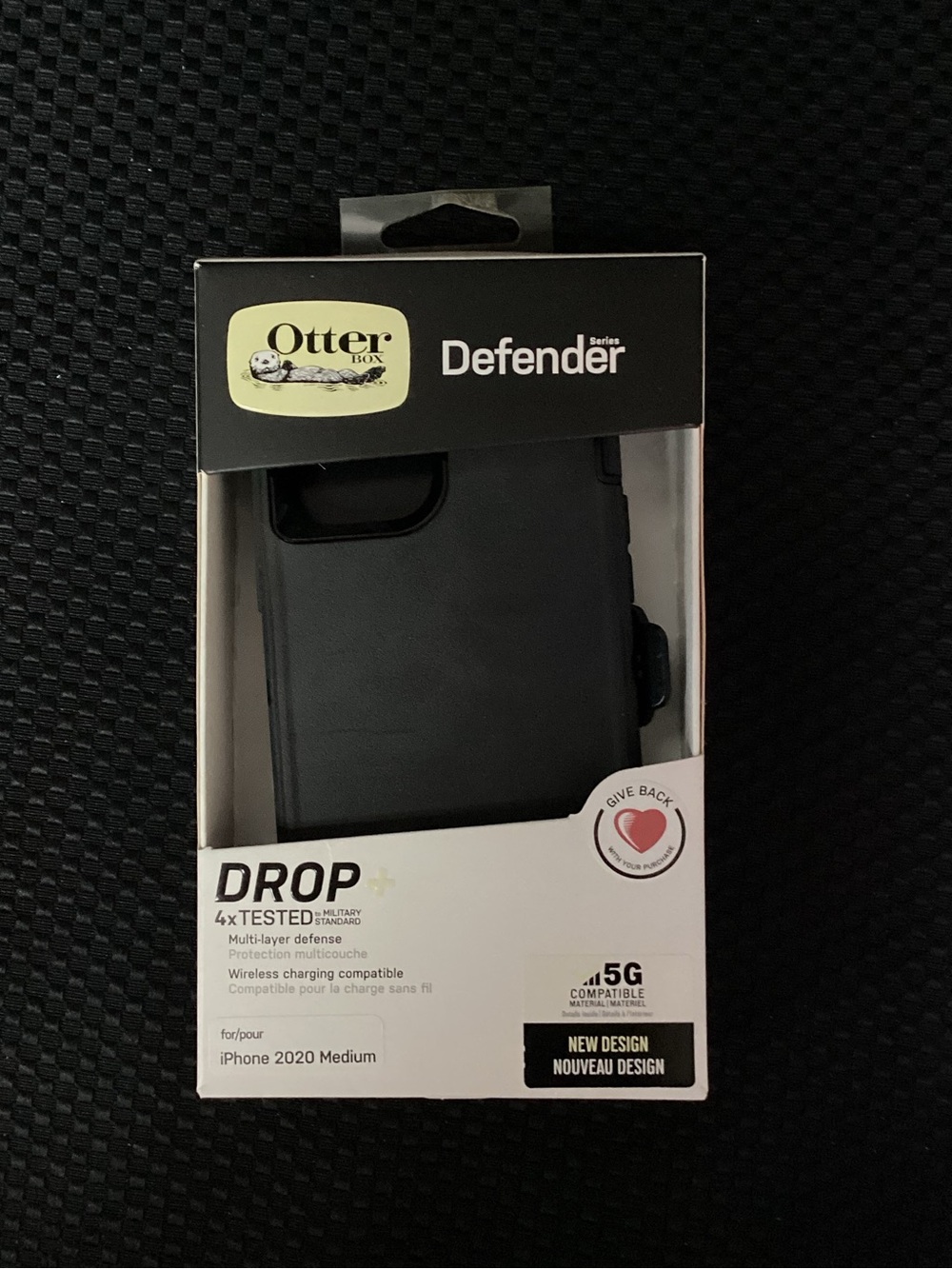 OtterBox Defender Series Black Protective Case for iPhone 2020 Medium (12 Pro)